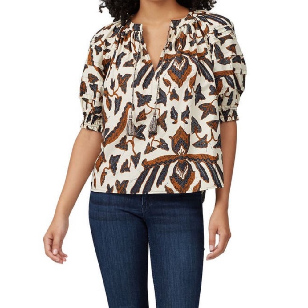 Ulla Johnson
Arin Top